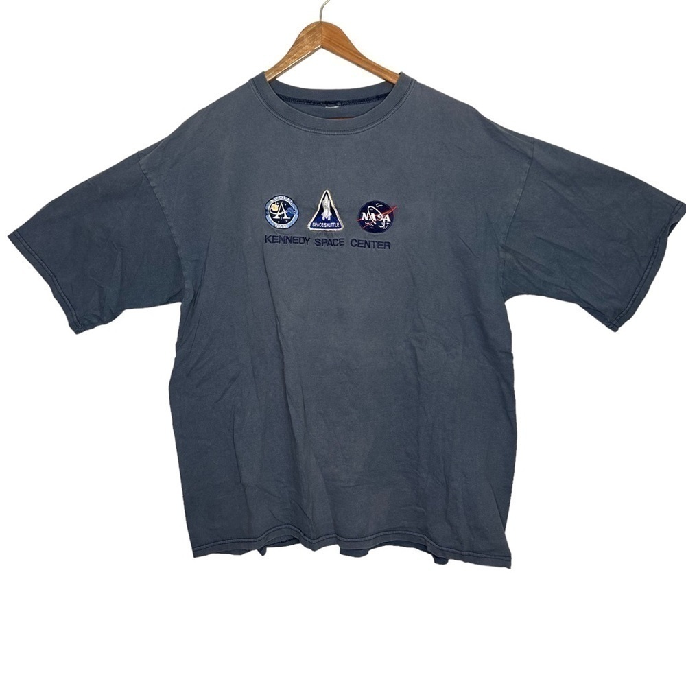 Vintage Embroidered Kennedy Space Station T-shirt